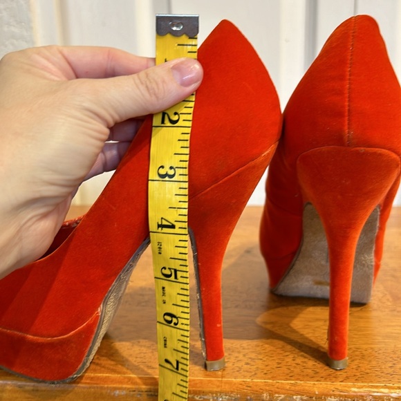 The Most Amazing Orange Velvety Platform Pumps - Picture 9 of 12